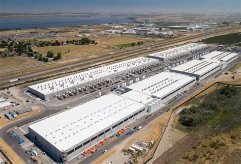 Amazon AWS Data Center in Boardman Oregon.